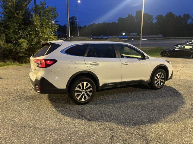 Certified 2022 Subaru Outback Premium AWD/4WD image 8
