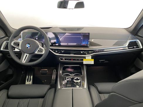 New 2026 BMW X7 M60i w/ Executive Package image 15