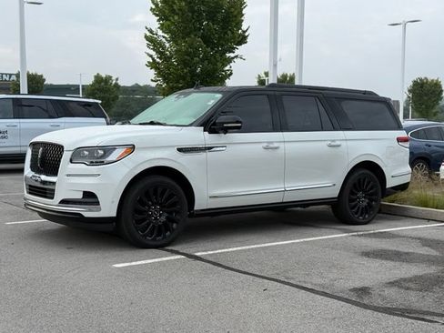 Used 2022 Lincoln Navigator L Black Label AWD/4WD image 1