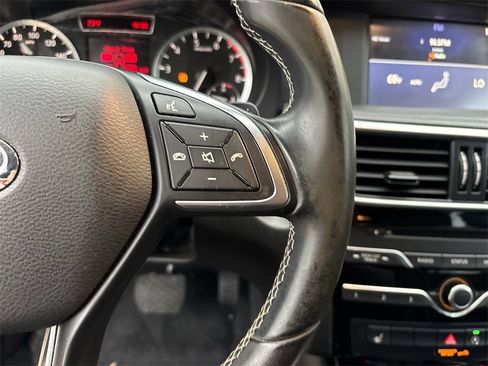 Used 2018 INFINITI QX30 Premium w/ Cargo Package image 16