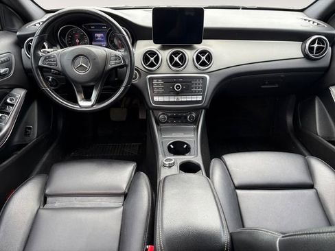 Used 2020 Mercedes-Benz GLA 250 4MATIC image 10
