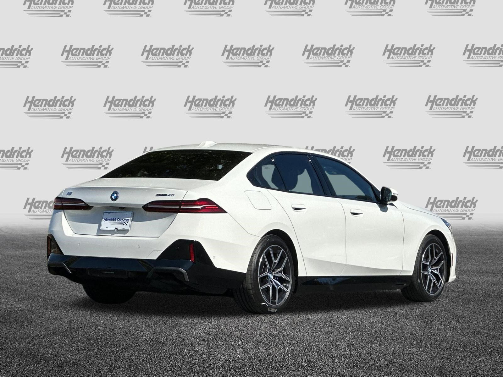 Used 2024 BMW i5 eDrive40i w/ M Sport Package RWD image 5