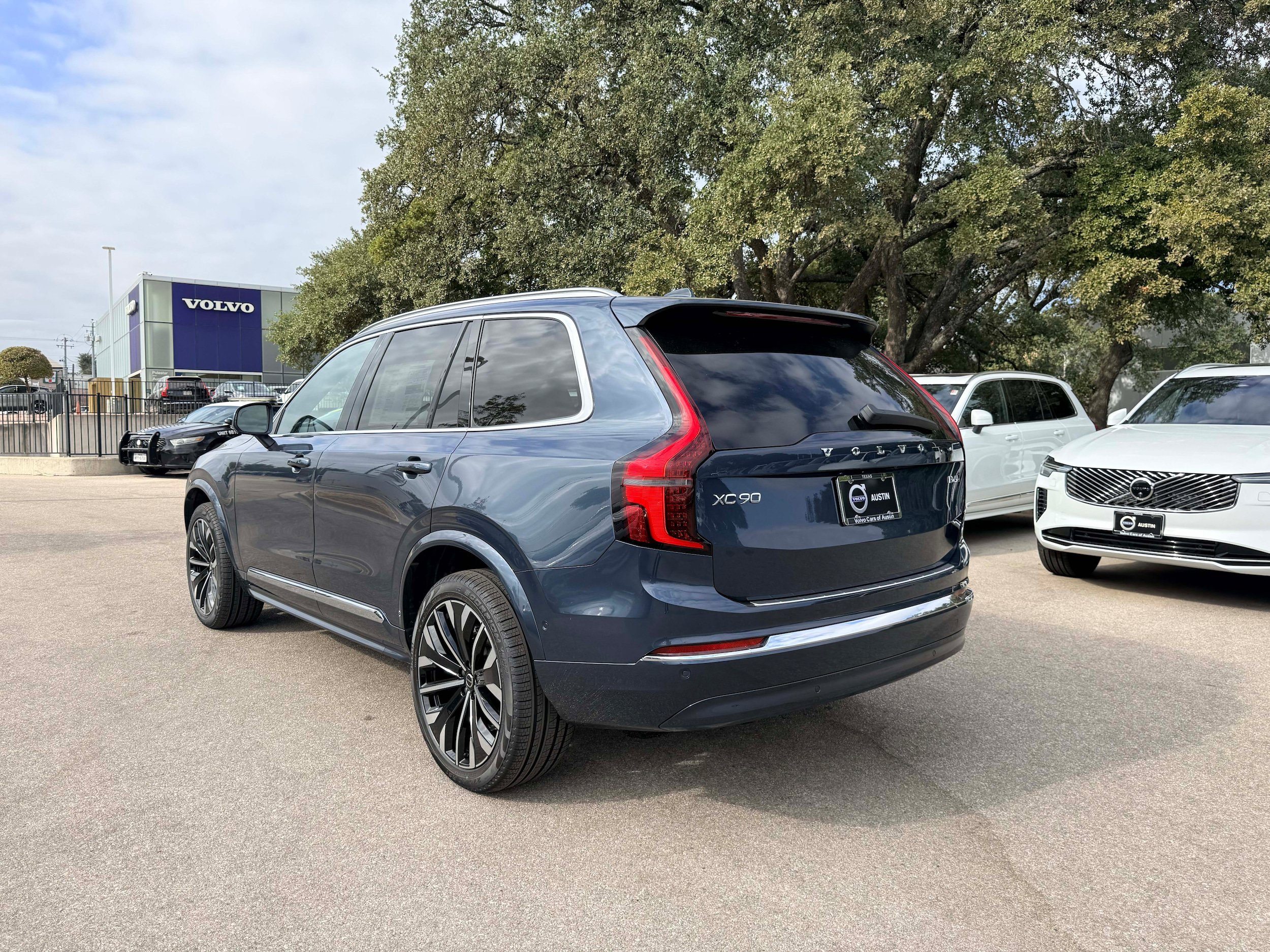Used 2026 Volvo XC90 B6 Plus w/ Protection Package Premier AWD/4WD image 4
