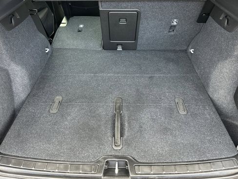 Certified 2023 Volvo XC40 Recharge Ultimate w/ Protection Package Premier image 17