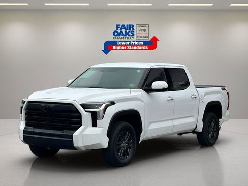 Used 2023 Toyota Tundra SR5 image 3