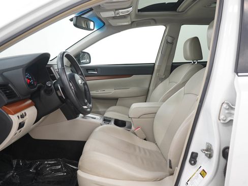 Used 2014 Subaru Outback 2.5i Limited w/ Moonroof Package AWD/4WD image 22