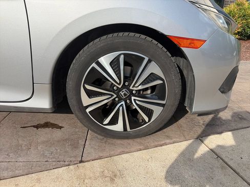 Used 2016 Honda Civic EX-T image 11