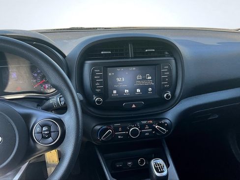 Used 2021 Kia Soul LX FWD image 7