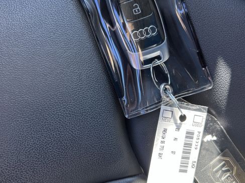 Used 2023 Audi Q7 3.0T Premium w/ Convenience Package image 38