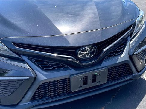 Used 2022 Toyota Camry SE FWD image 31