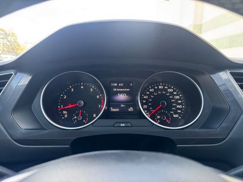 Used 2021 Volkswagen Tiguan SE image 26