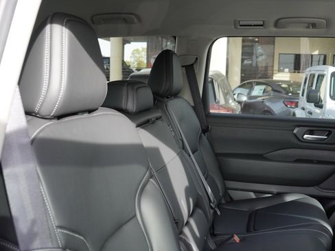 New 2026 Nissan Armada SV image 20