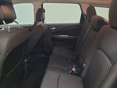 Used 2017 Dodge Journey SXT w/ Comfort/Convenience Group AWD/4WD image 18