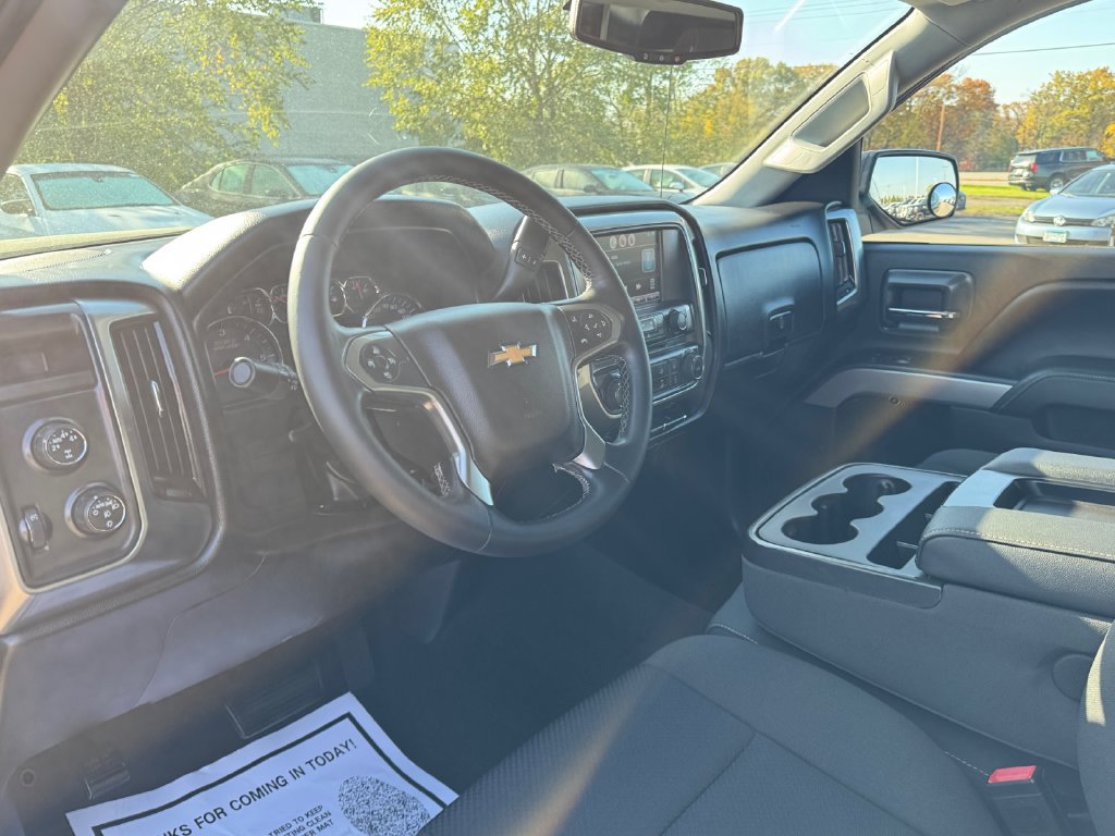 Used 2015 Chevrolet Silverado 1500 LT w/ LT Convenience Package AWD/4WD image 32