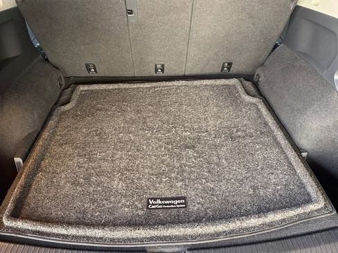 Used 2020 Volkswagen Tiguan SE w/ Panoramic Sunroof Package image 20