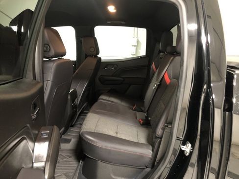 Used 2024 Chevrolet Colorado Z71 w/ Z71 Convenience Package 2 image 15