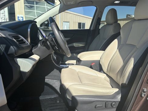 Used 2021 Subaru Ascent Limited w/ Technology Package image 12