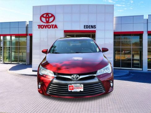 Used 2015 Toyota Camry LE FWD image 11