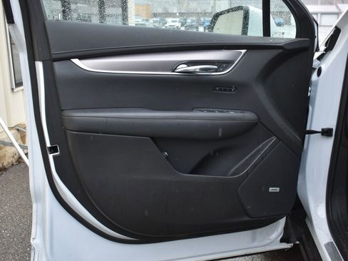 Used 2024 Cadillac XT6 Luxury w/ LPO, Floor Liner Package image 11