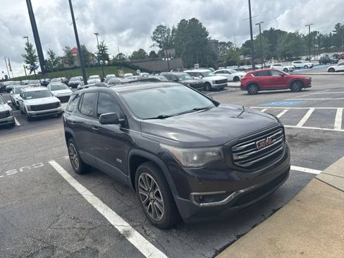 Used 2017 GMC Acadia SLT AWD/4WD image 3