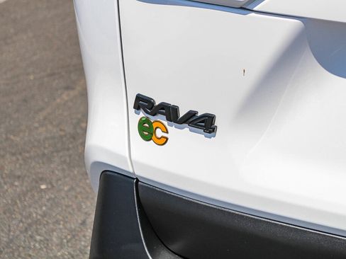 Certified 2025 Toyota RAV4 XLE w/ Convenience Package FWD image 29