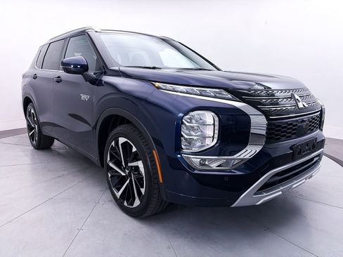 Used 2024 Mitsubishi Outlander SEL AWD/4WD image 12