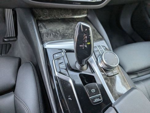 Certified 2023 BMW 530i w/ Premium Package image 19