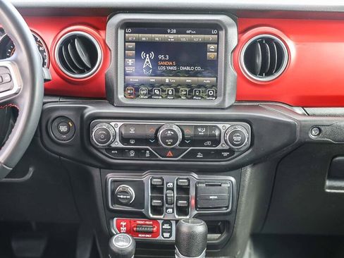 Used 2023 Jeep Gladiator Rubicon w/ LED Lighting Group AWD/4WD image 3