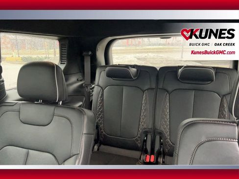 Used 2024 Jeep Grand Cherokee L Summit image 13