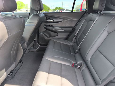 Used 2025 Buick Envista Sport Touring image 27