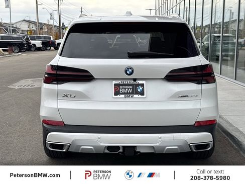 New 2026 BMW X5 xDrive50e image 5