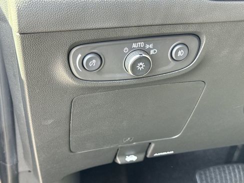 Certified 2023 Buick Encore GX Essence FWD image 21