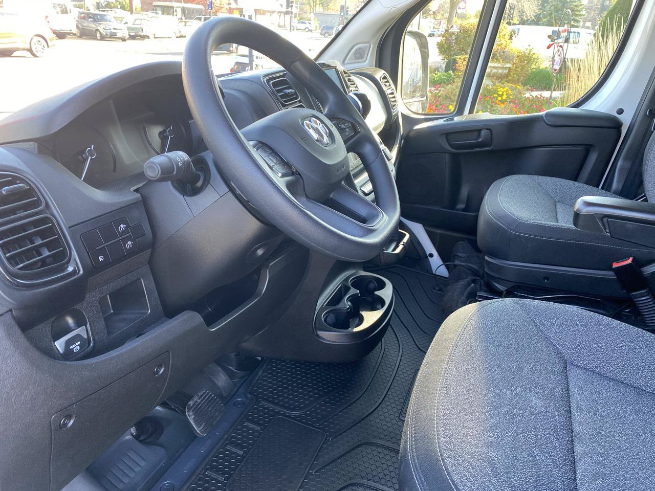 Used 2025 RAM ProMaster 3500 w/ Convenience Group FWD image 18
