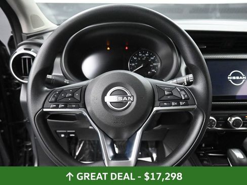 Used 2024 Nissan Kicks SV image 33
