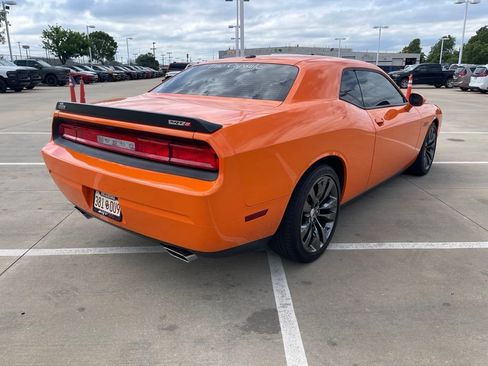 Used 2014 Dodge Challenger SRT8 Core RWD image 4