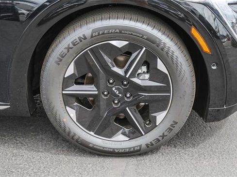 New 2025 Kia EV6 Wind image 11