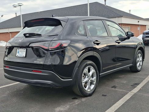 Certified 2023 Honda HR-V LX image 6