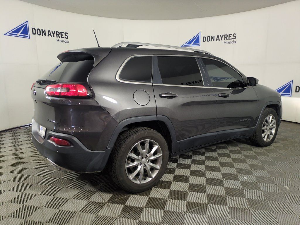 Used 2018 Jeep Cherokee Limited AWD/4WD image 8