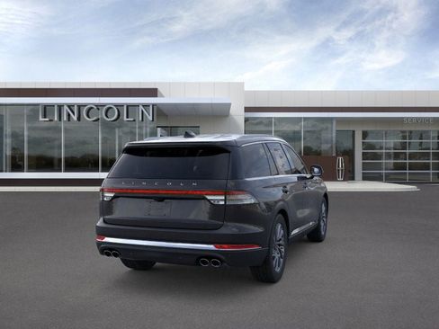 New 2026 Lincoln Aviator AWD image 8