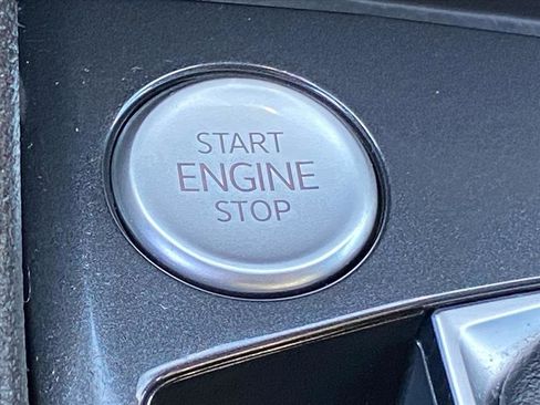 Certified 2024 Volkswagen Tiguan SEL R-Line image 19