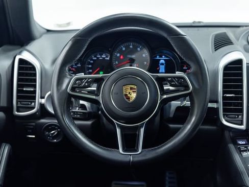 Used 2016 Porsche Cayenne S AWD/4WD image 14