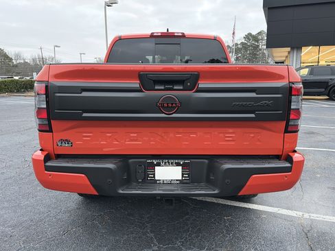 Used 2025 Nissan Frontier PRO-4X w/ Pro Premium Package image 6