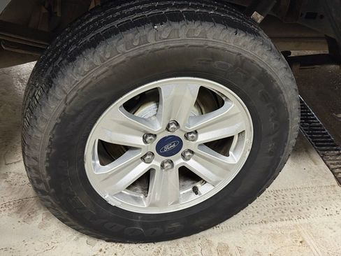 Used 2015 Ford F150 XLT w/ Equipment Group 301A Mid image 11