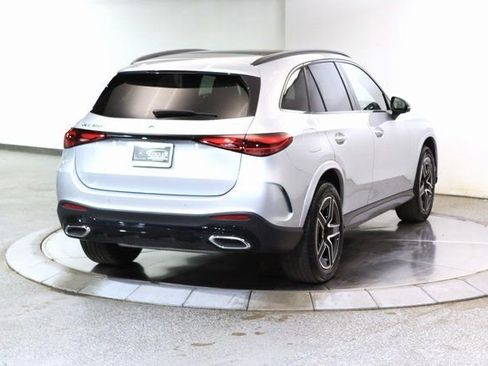 Used 2024 Mercedes-Benz GLC 300 4MATIC image 15
