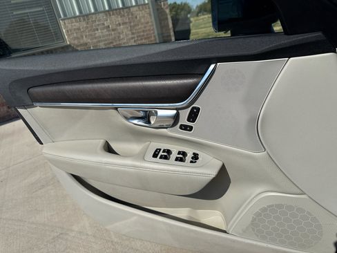 Used 2018 Volvo V90 T5 Cross Country w/ Convenience Package image 29