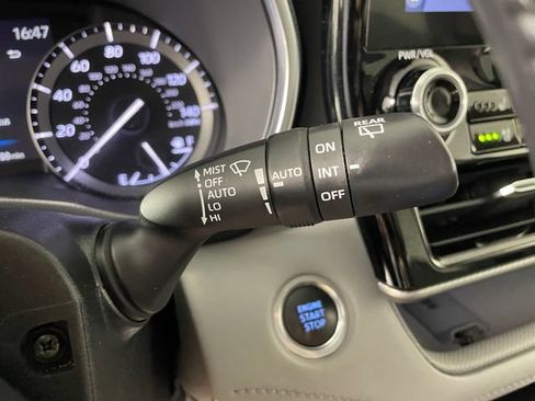 Used 2021 Toyota Highlander Platinum AWD/4WD image 11