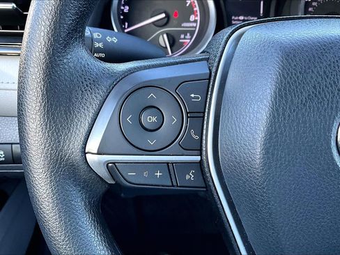 Certified 2022 Toyota Camry LE image 23