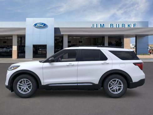 New 2025 Ford Explorer Active image 3