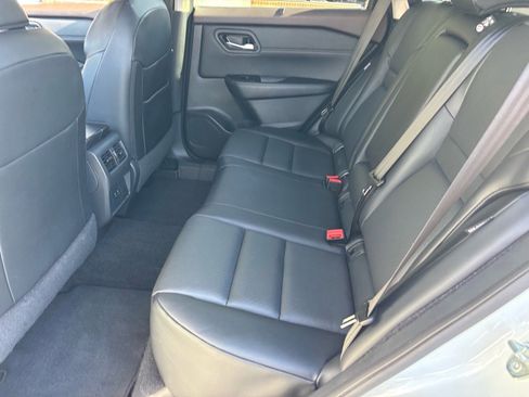 Used 2023 Nissan Rogue SV w/ SV Premium B Package image 10