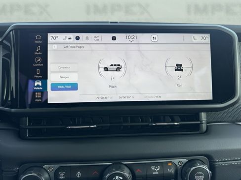 Used 2025 Jeep Wrangler Unlimited Rubicon w/ Convenience Group image 16